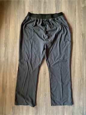 Women’s Black Pull-On Stretch Pants